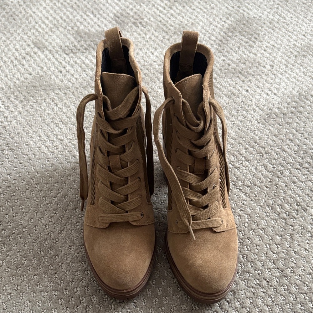 Vince Camuto Tan Lace Up Boots